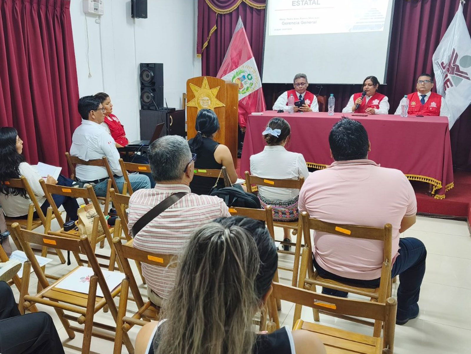 Periodistas de la selva